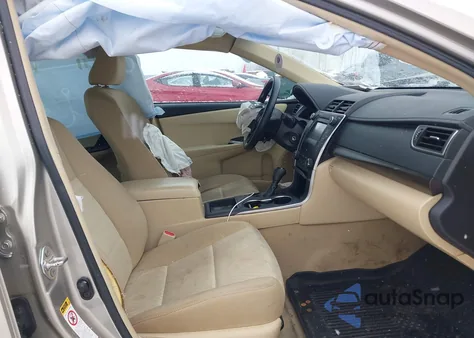 2016 Toyota Camry Le z USA, uszkodzony, nr VIN 4T4BF1FK2GR568521